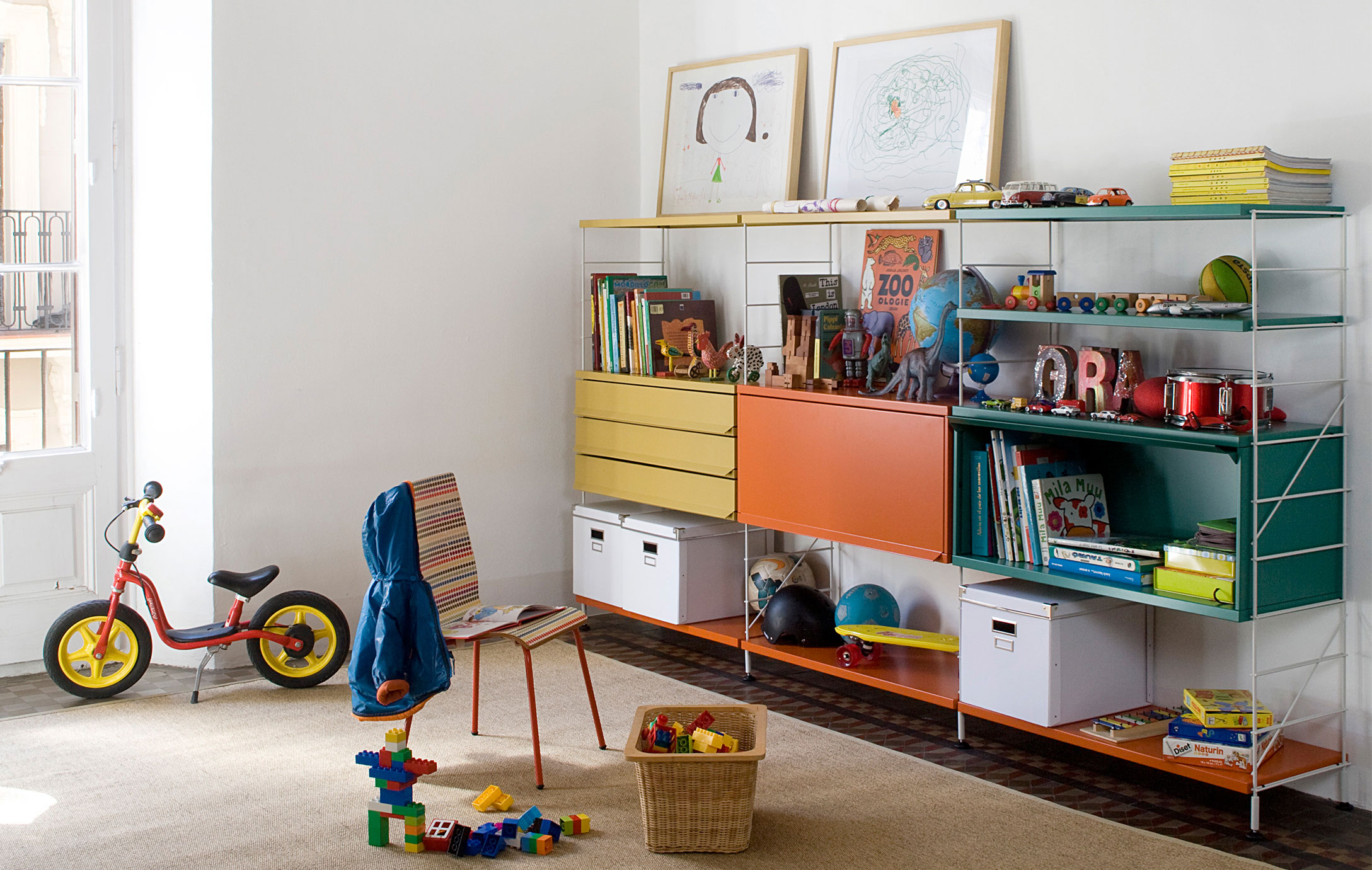 05_TRIA_shelving_system_kids_teens_01.jpg